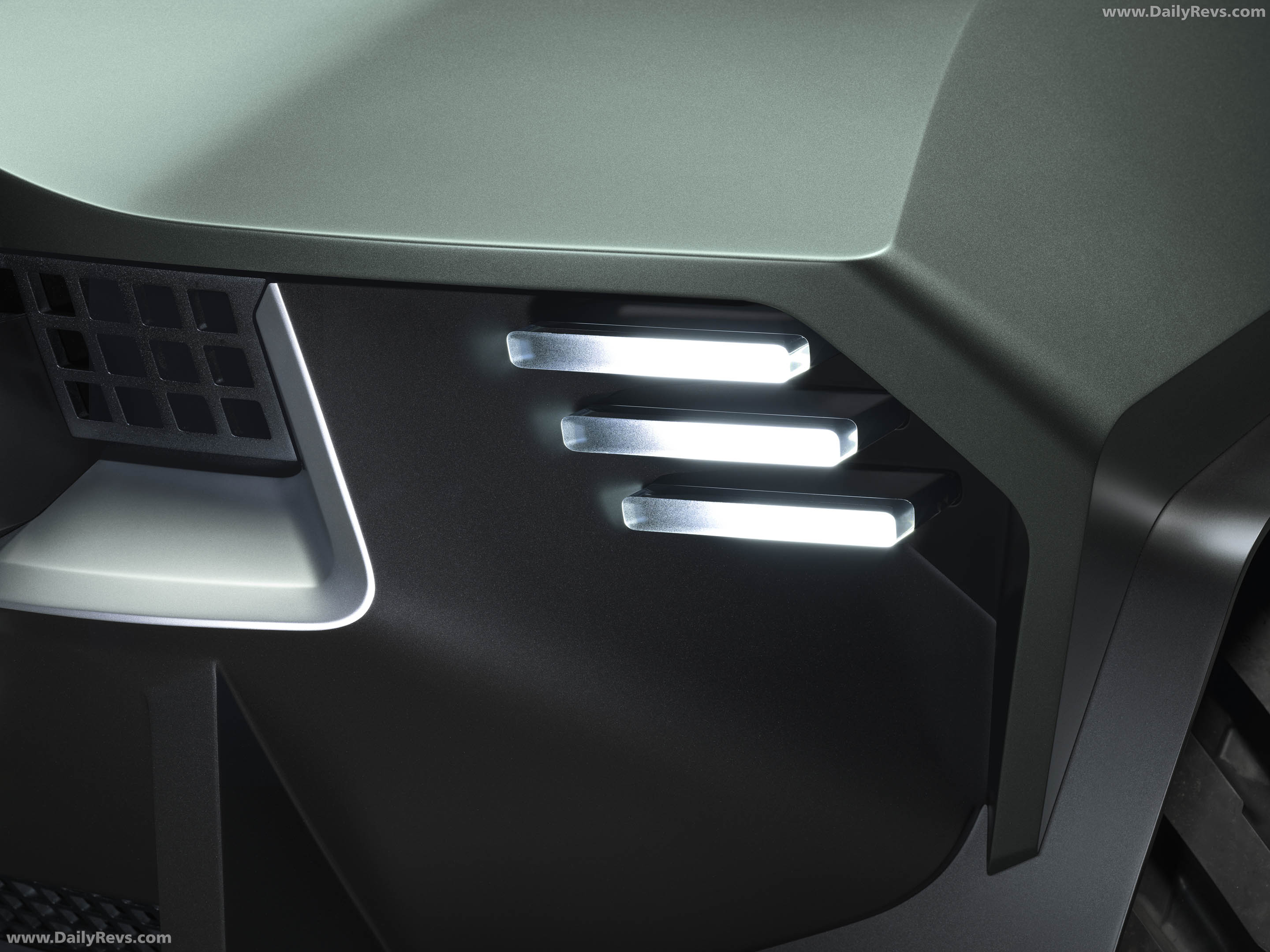 2026 Aston Martin Dreadnought Concept Exterior